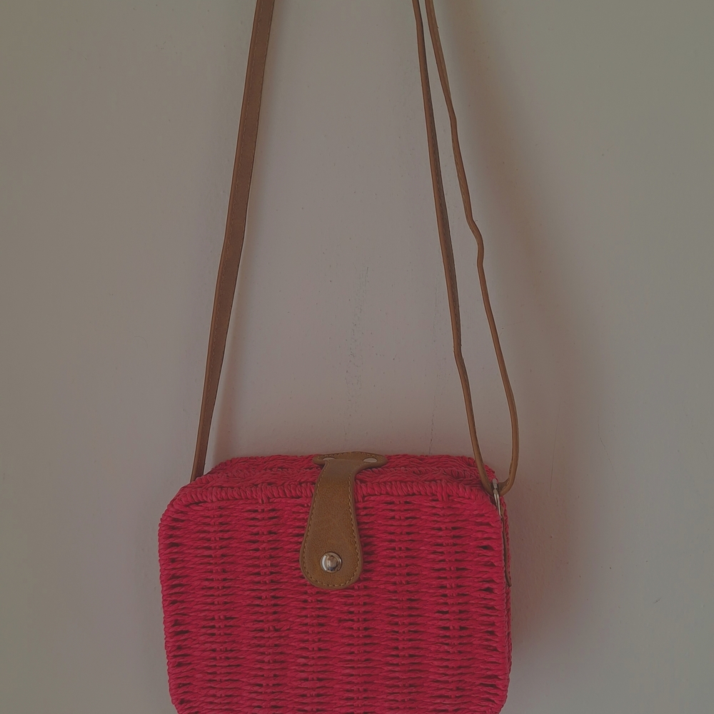Gorgeous Piero Erbacci Fushia Straw  Woven Clutch with Brown Leather Strap